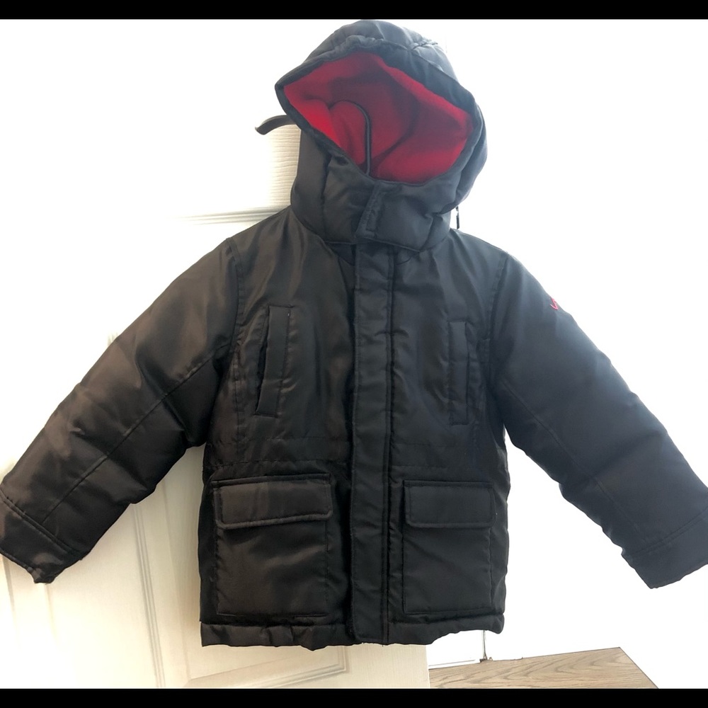 Boys winter coat - size 5/6 - like new